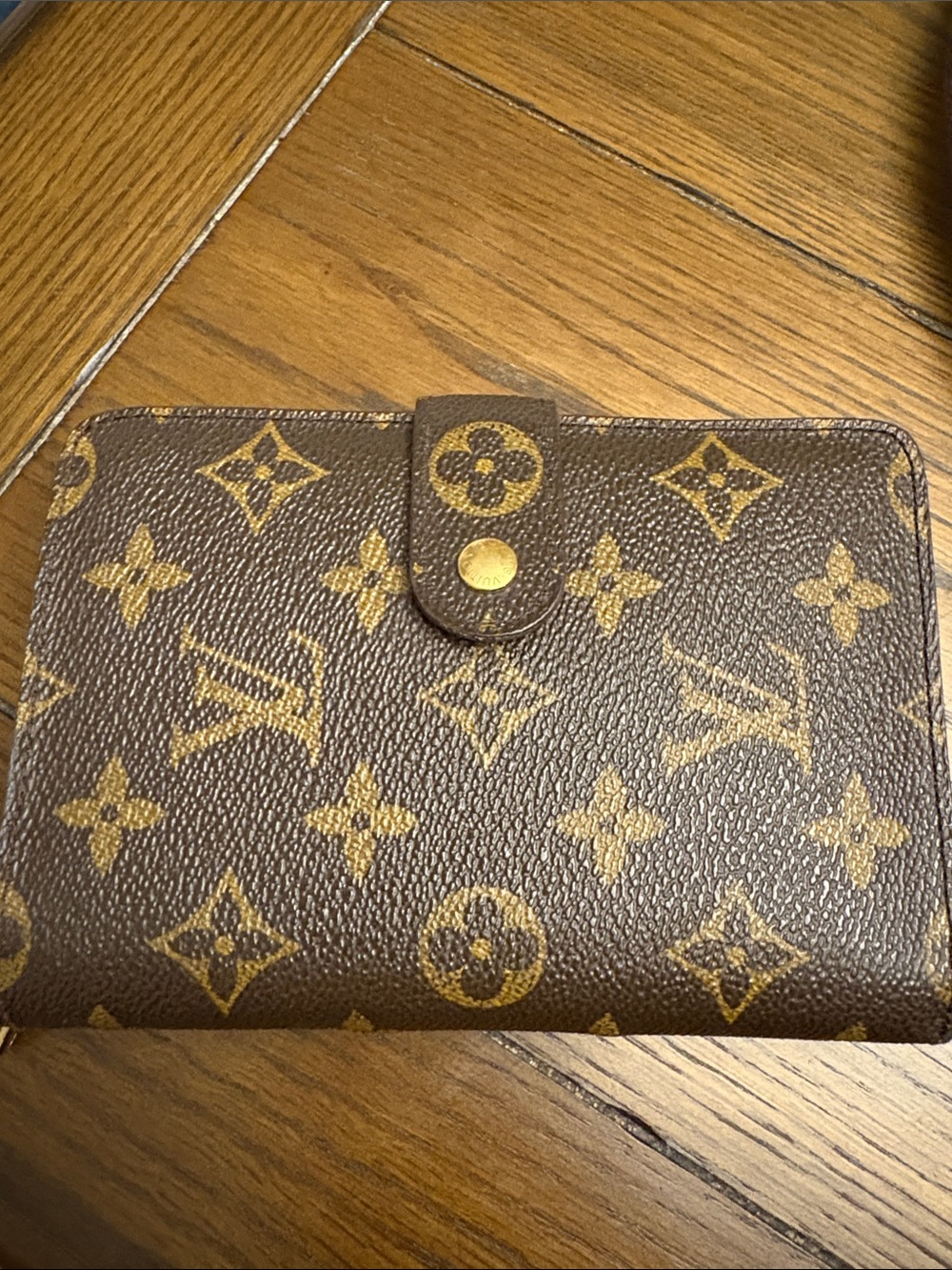 Louis Vuitton Monogram Canvas Snap Card wallet